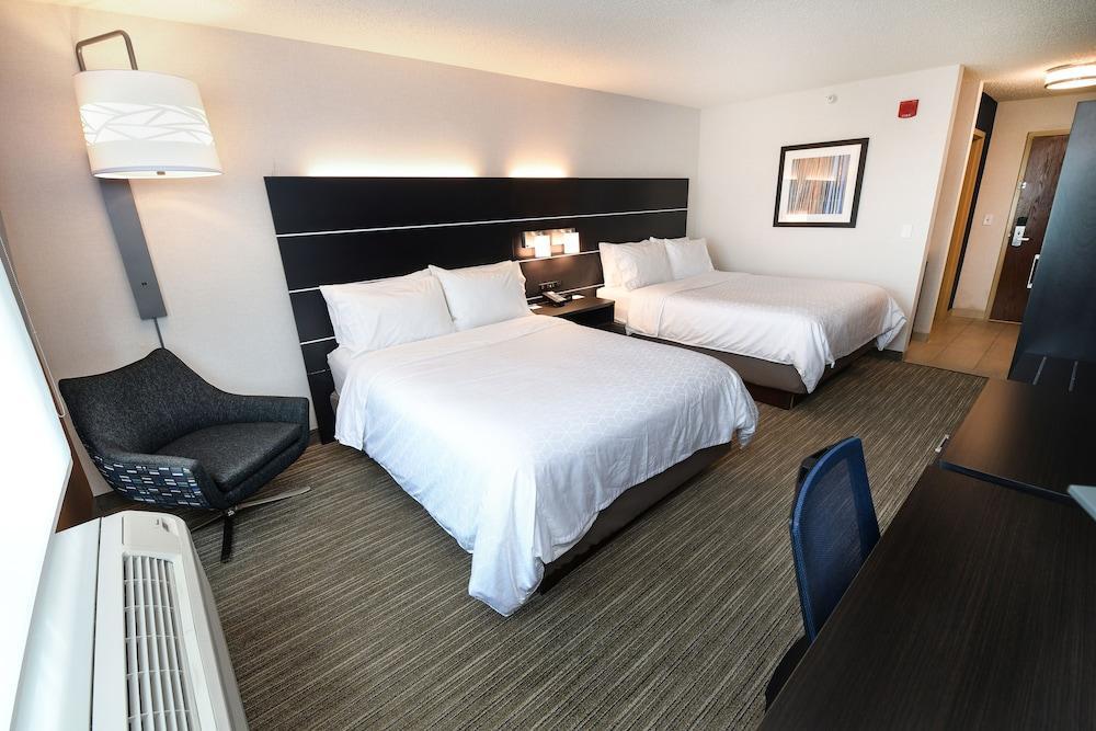 Express & By Ihg Hotel Grand Forks