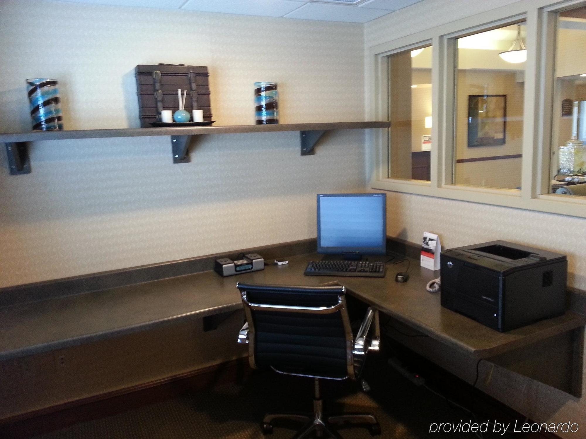 Express & By Ihg Grand Forks