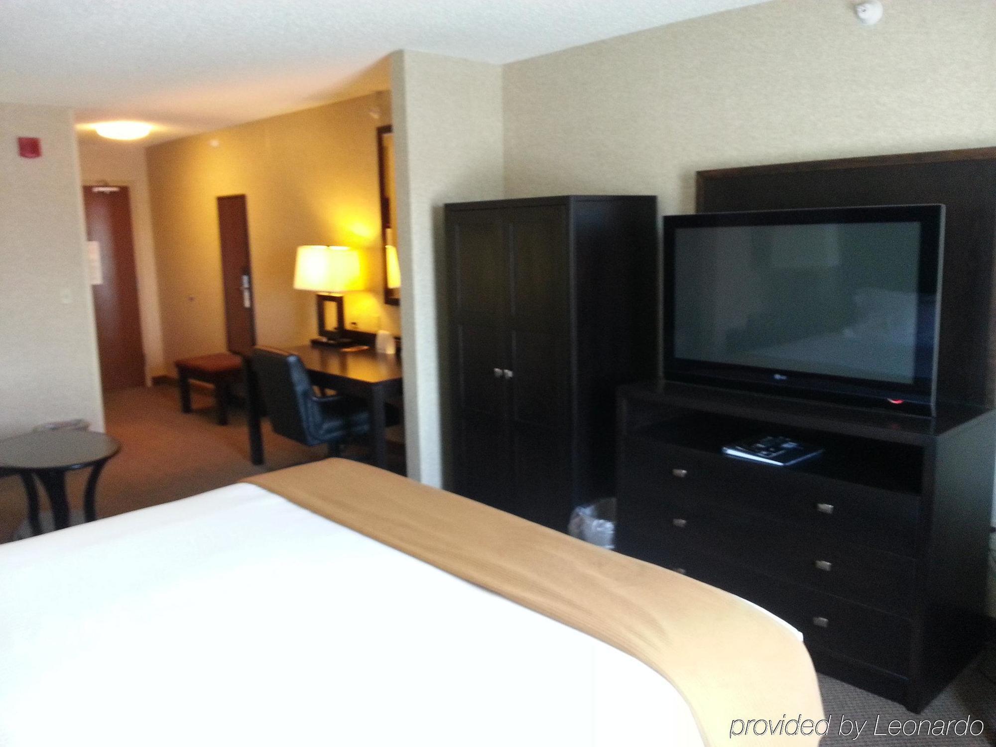 Hotel Express & By Ihg