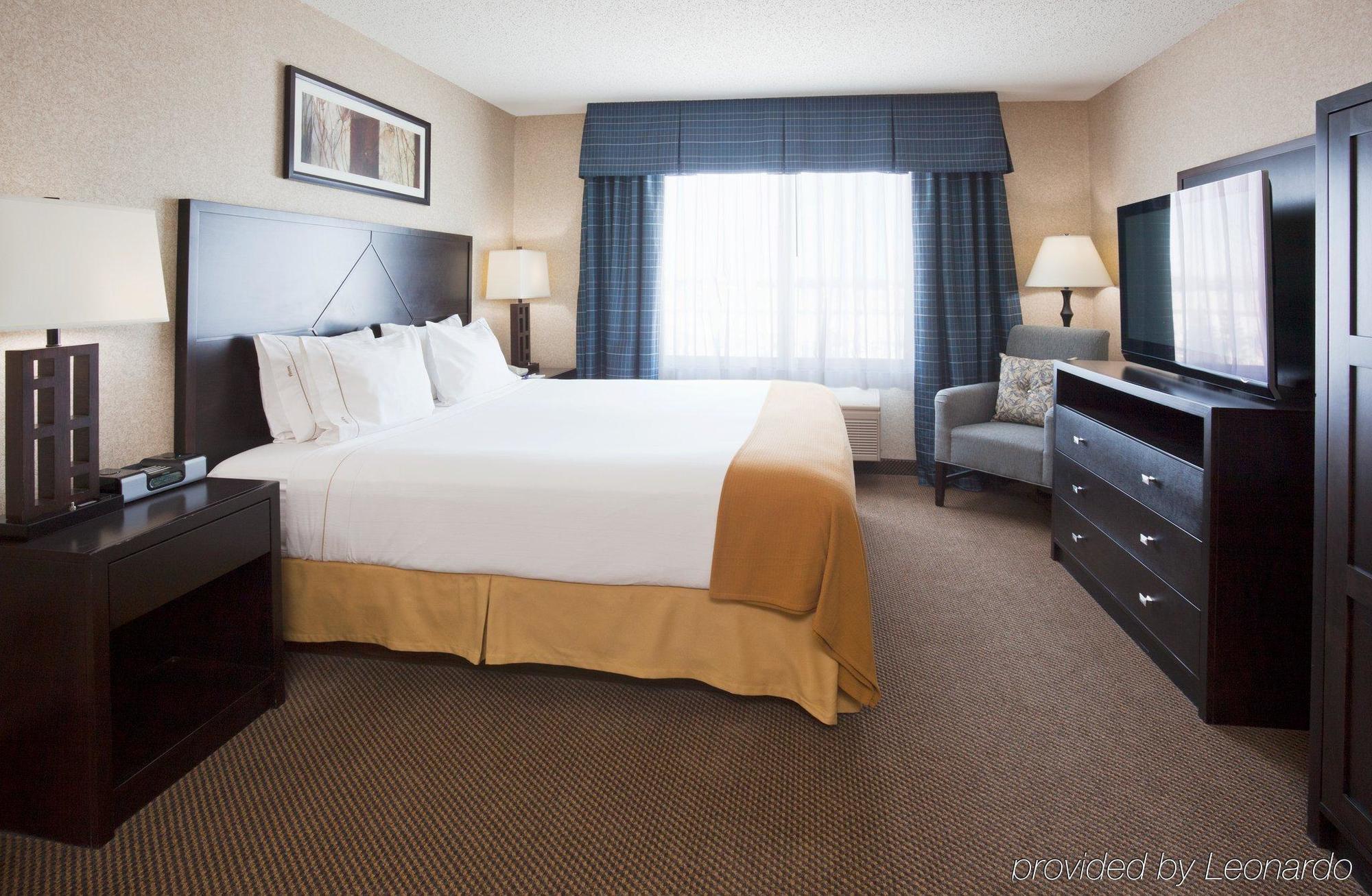 Hotel Express & By Ihg 2*