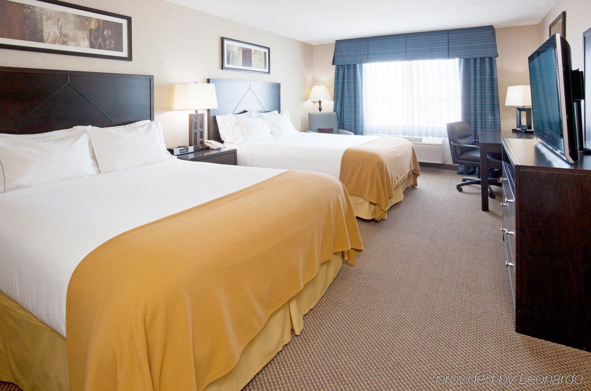 Express & By Ihg Hotel Grand Forks
