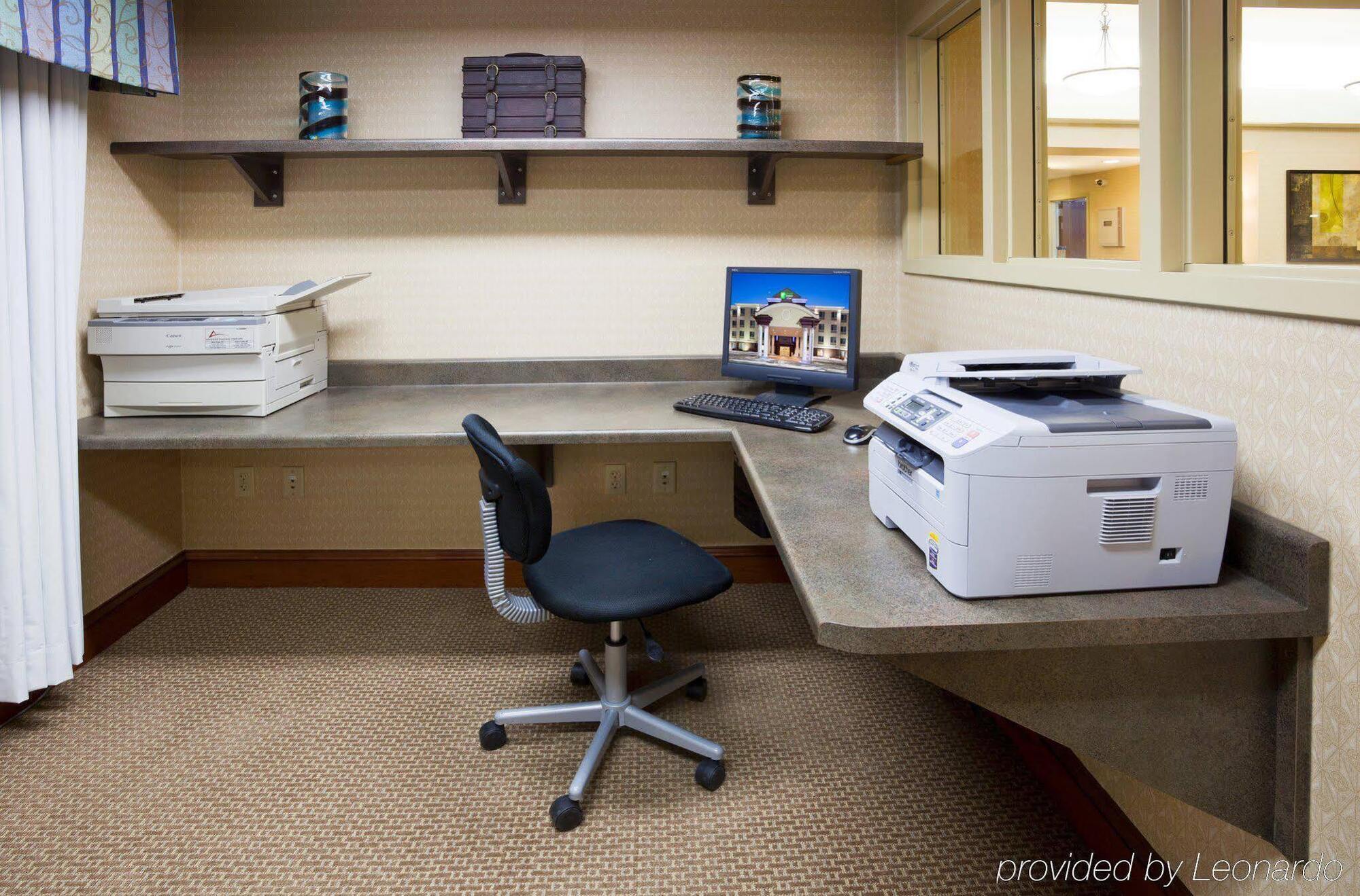 Express & By Ihg Grand Forks